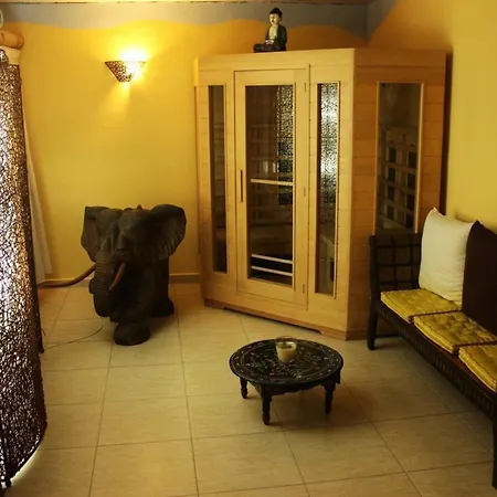Geraumiges Ferienhaus Mit Kaminofen Und Terrasse 度假居
