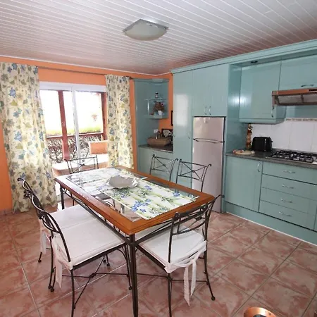 Geraumiges Ferienhaus Mit Kaminofen Und Terrasse 度假居 吉亚德索拉