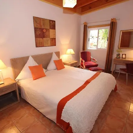 Geraumiges Ferienhaus Mit Kaminofen Und Terrasse Holiday home *